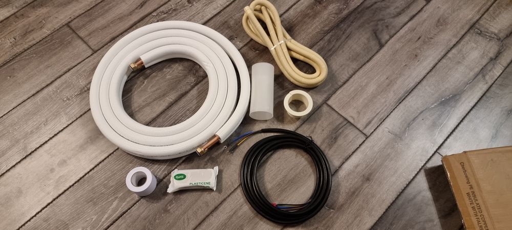 Zestaw przyłączeniowych do klimatyzatorów i pomp ciepła