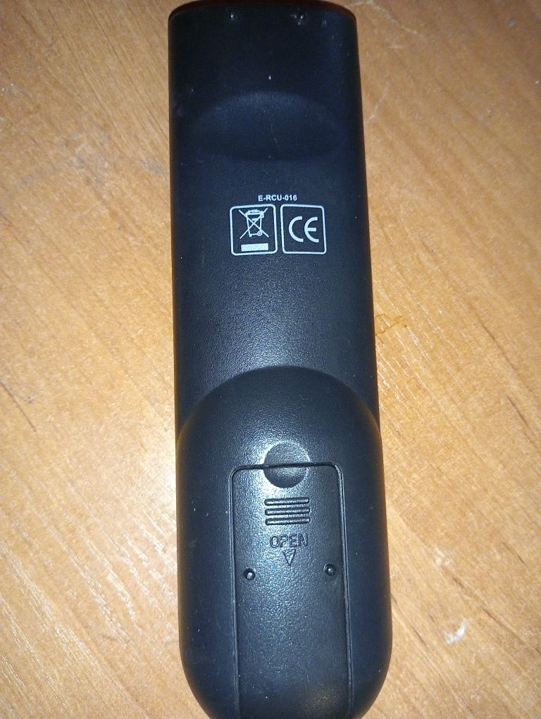 Pilot E-RCU-016 do dekodera OPTICUM