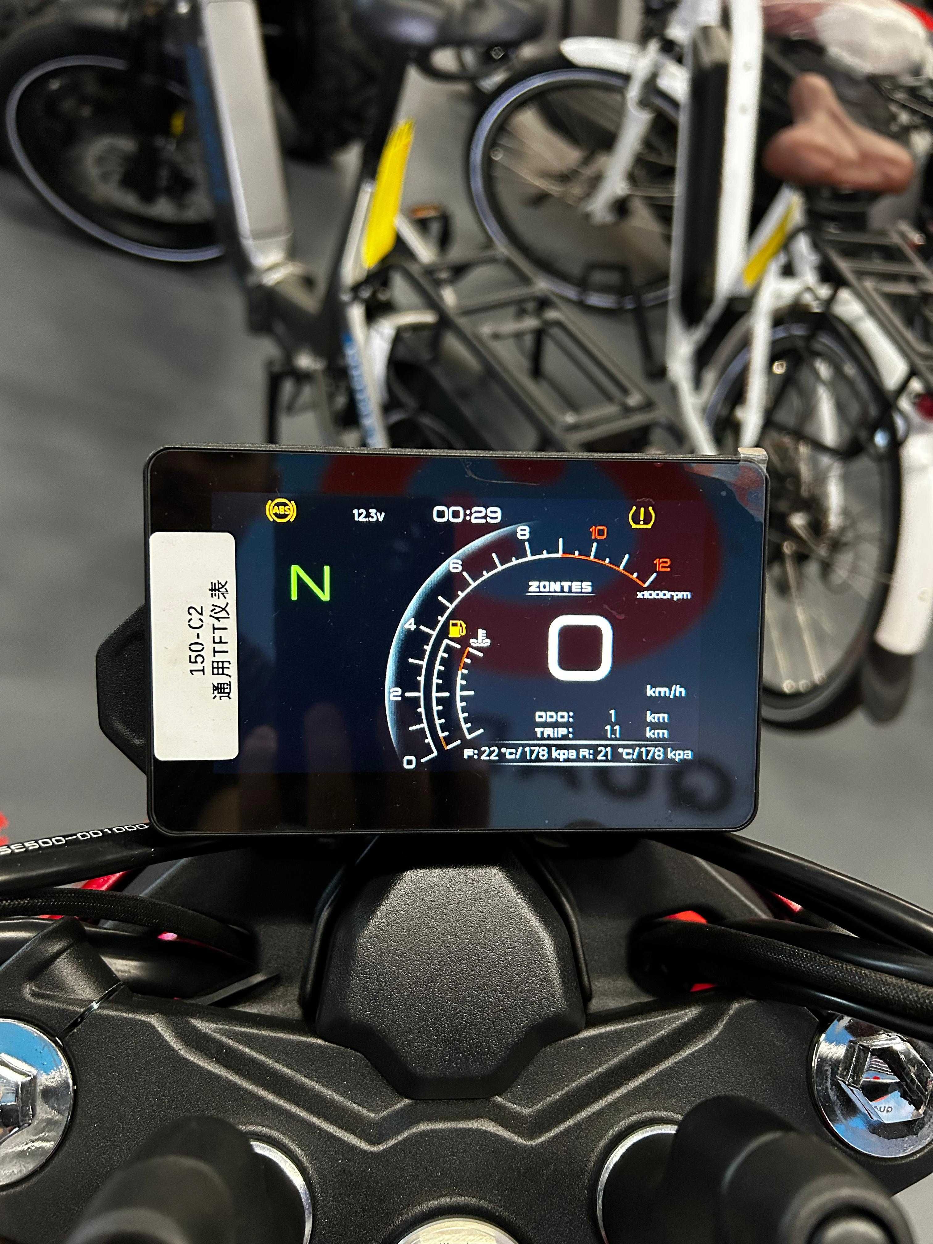 Motocykl Zontes  125 c2 ABS LED 2025 od ręki Cruiser QuadOn