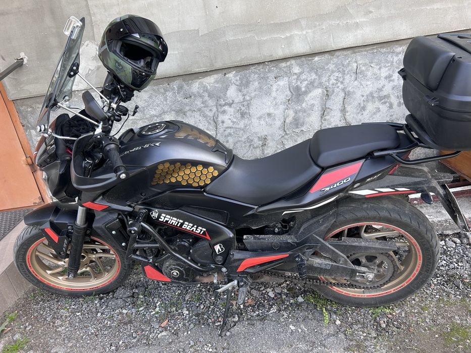 Bajaj dominar 400