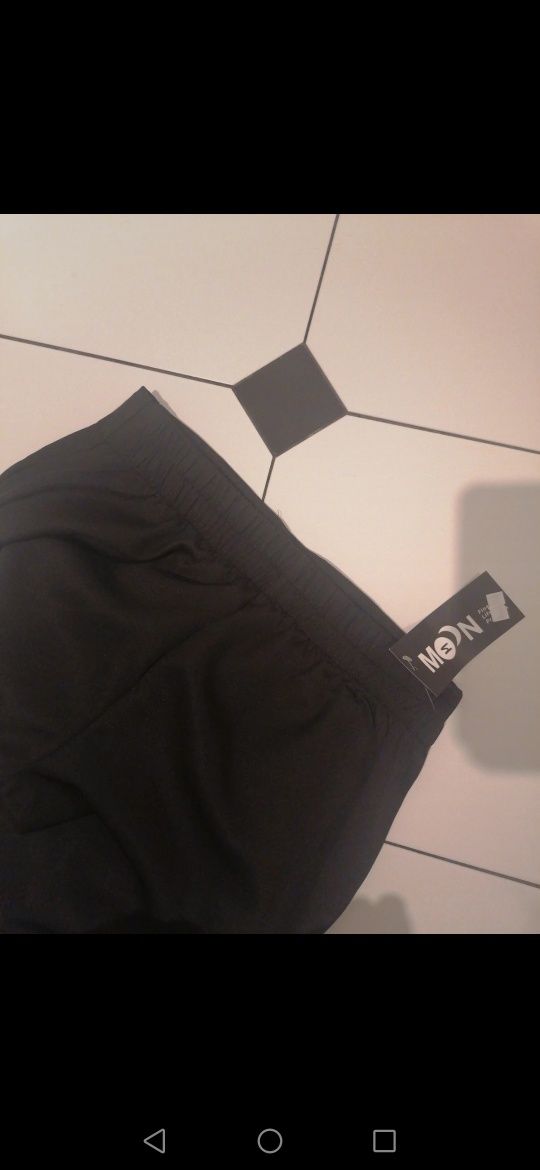 Nowe spodnie materiałowe rozmiar M