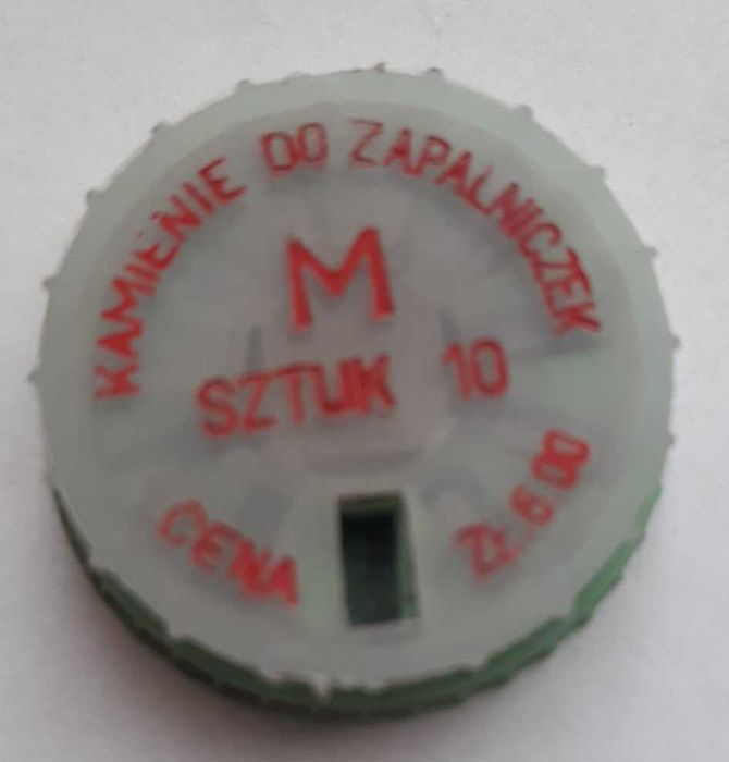 Stare kamienie do zapalniczek z czasów PRL