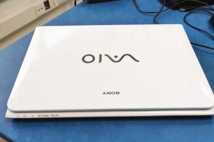 Sony Vaio SVE14AA11M