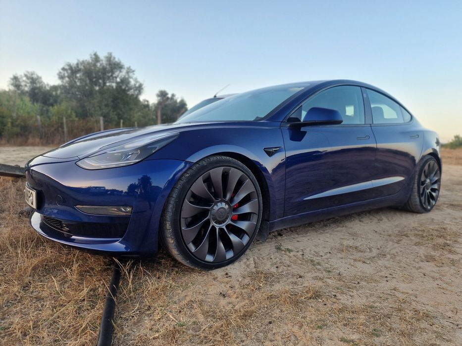 Tesla Model 3 Performance