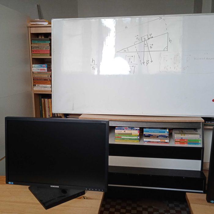 Fizyka, stacjonarny kurs maturalny, grupy czteroosobowe