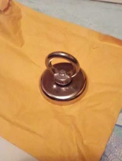 Мощный поисковый неодимовый магнит