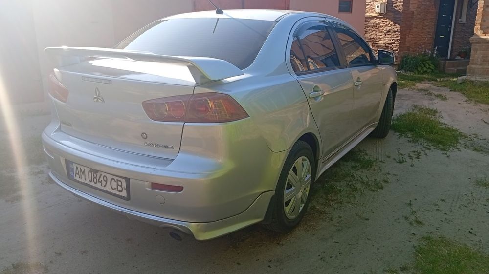 Mitsubishi Lancer 10
