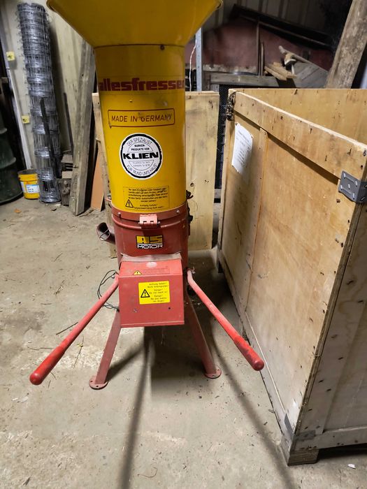 Rozdrabniacz do gałęzi AS Motors spalinowy