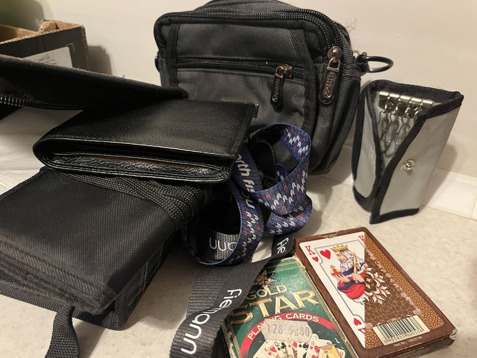 Etui na plyty klucze saszetka karty portfel