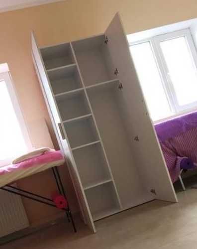 Шафа з полицями розпашна ля спальні, офісу прихожей  Біла