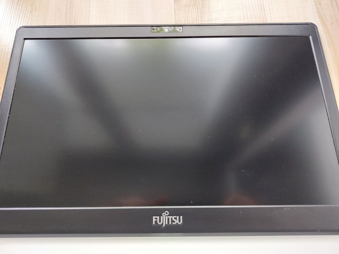 Fujitsu Lifebook S936 i5-6200U/4GB/FHD