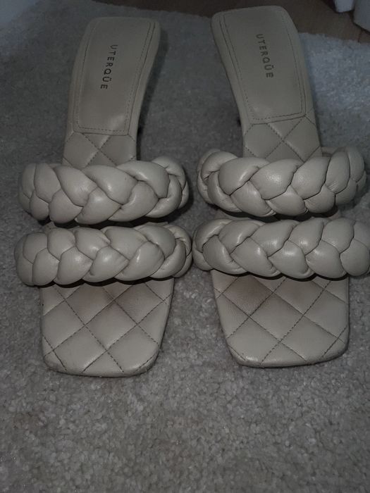 Sandalias Uterque, cor off-white