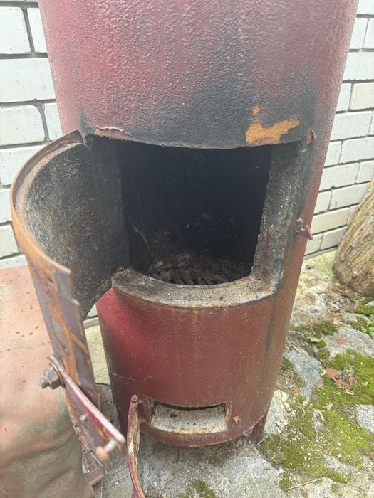 Саморобний металевий котел на дрова