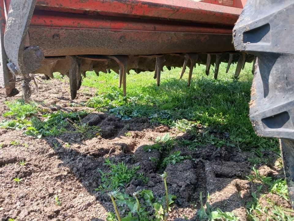 Agregat uprawowo - siewny do zbóż