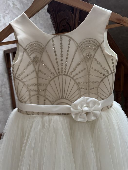 Нарядна сукня для дівчинки