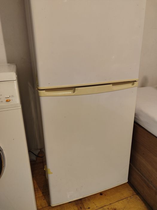 Холодильник Hisense