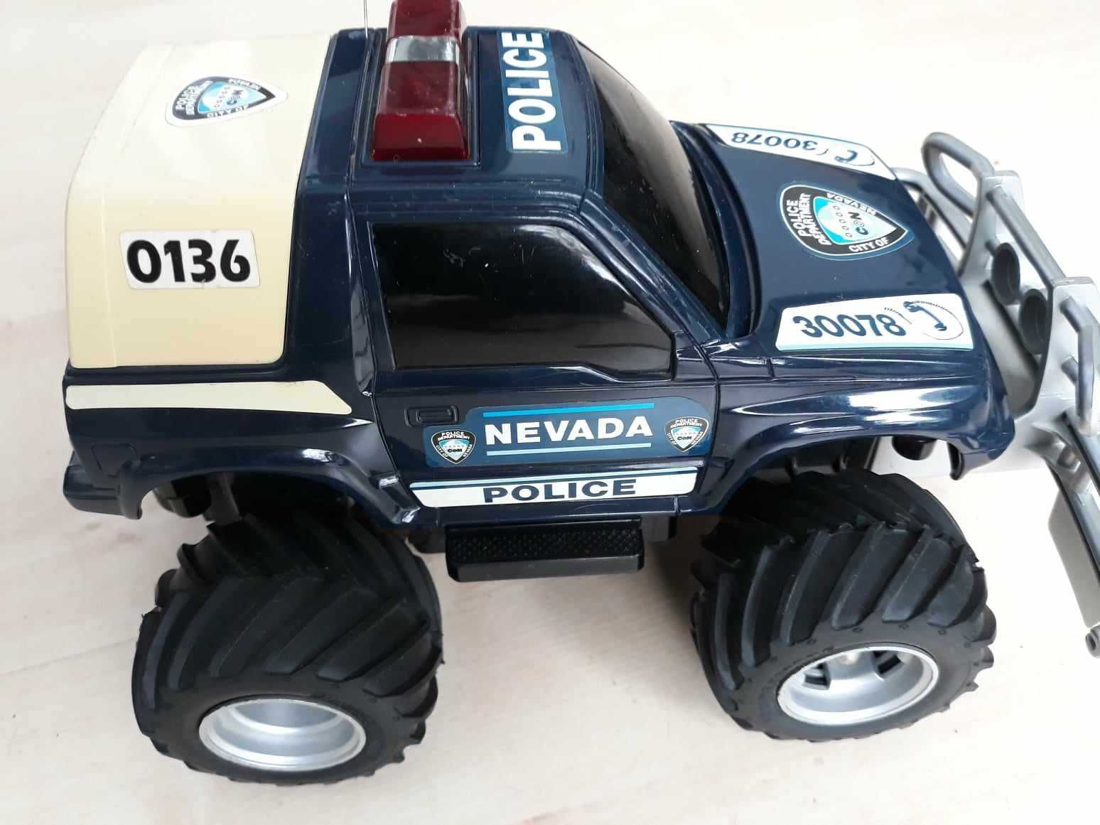 NIKKO  RC Suzuki Nevada police  z pilotem.