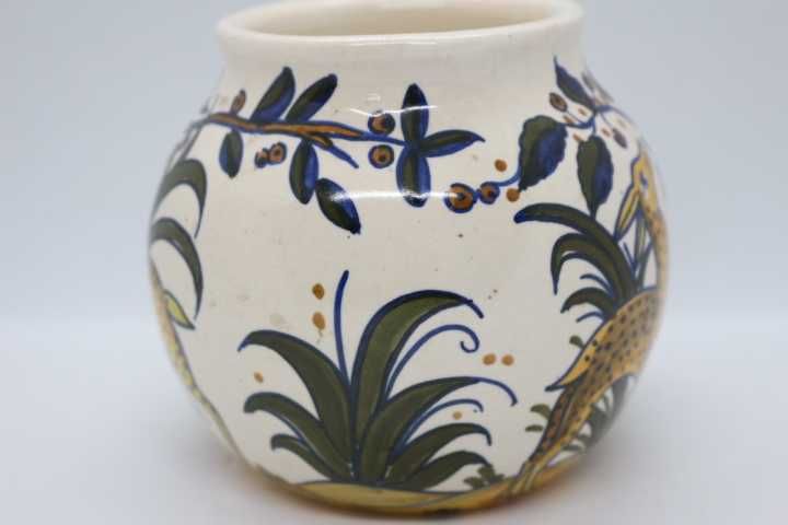 Pote em faiança do Museu Nacional do Azulejo