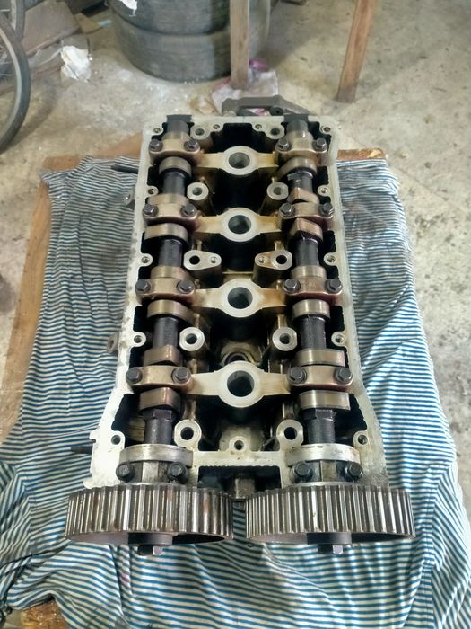 Головки блоку Ланос та Лачеті.