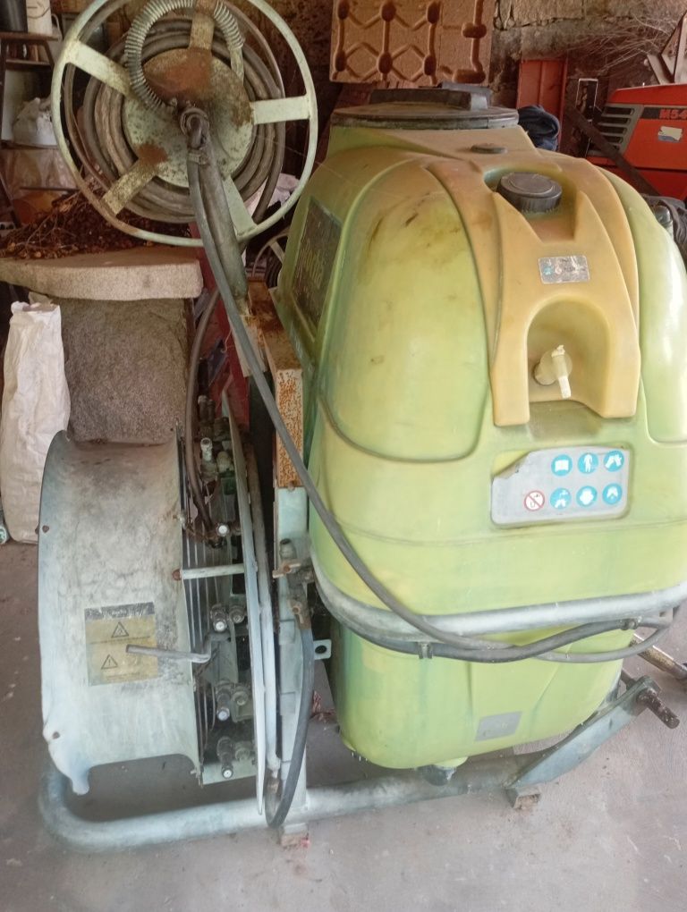 Pulverizador de turbina rocha de 400 litros
