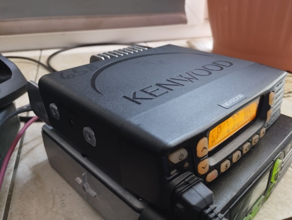 Radiotelefon Kenwood VHF cyfra/analog NXDN