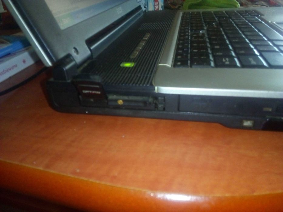 Laptop acer stary ale sprawny wi-fi + torba na lapka