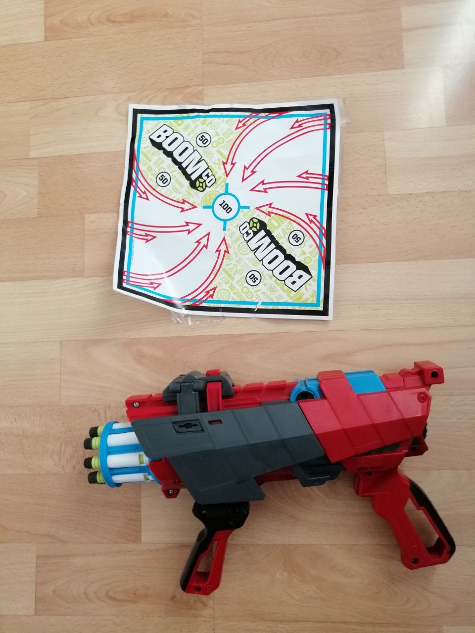 Pistolet Boom co