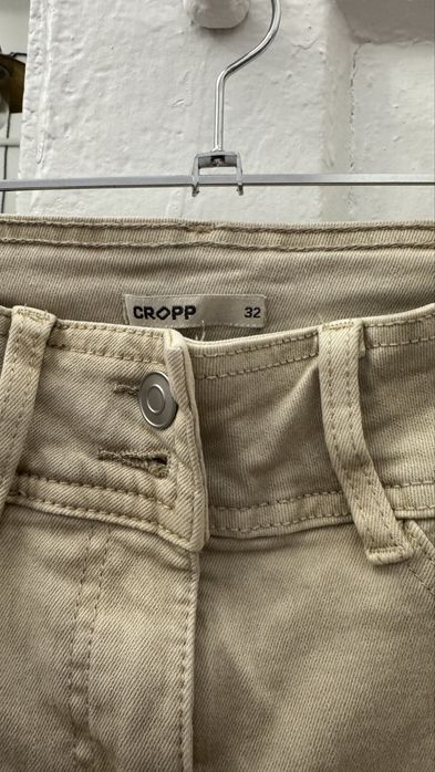 Нові джинси кльош cropp