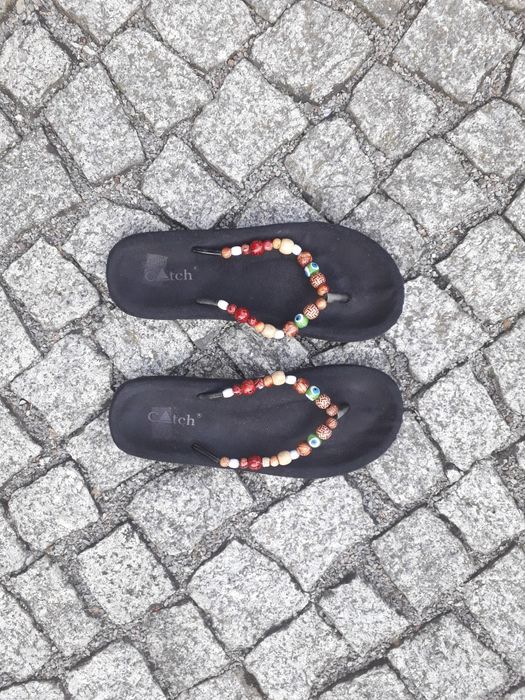 Klapki japonki czarne z koralikami rozmiar 37