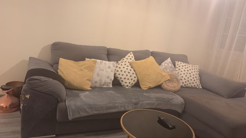 Sofa confortavel e elegante - otimo estado geral