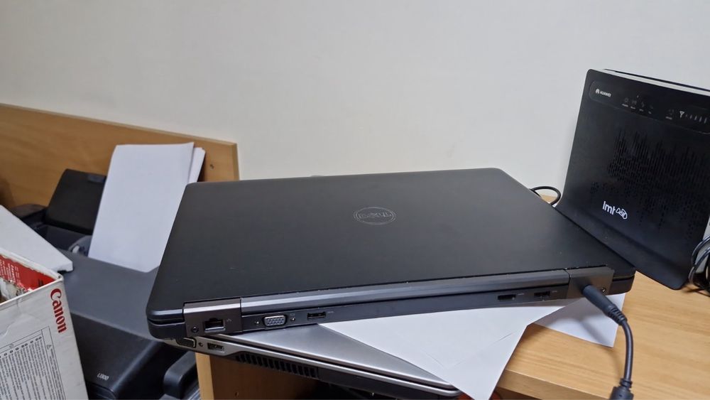 Ноутбук Dell 5550 i5 5200 8gb