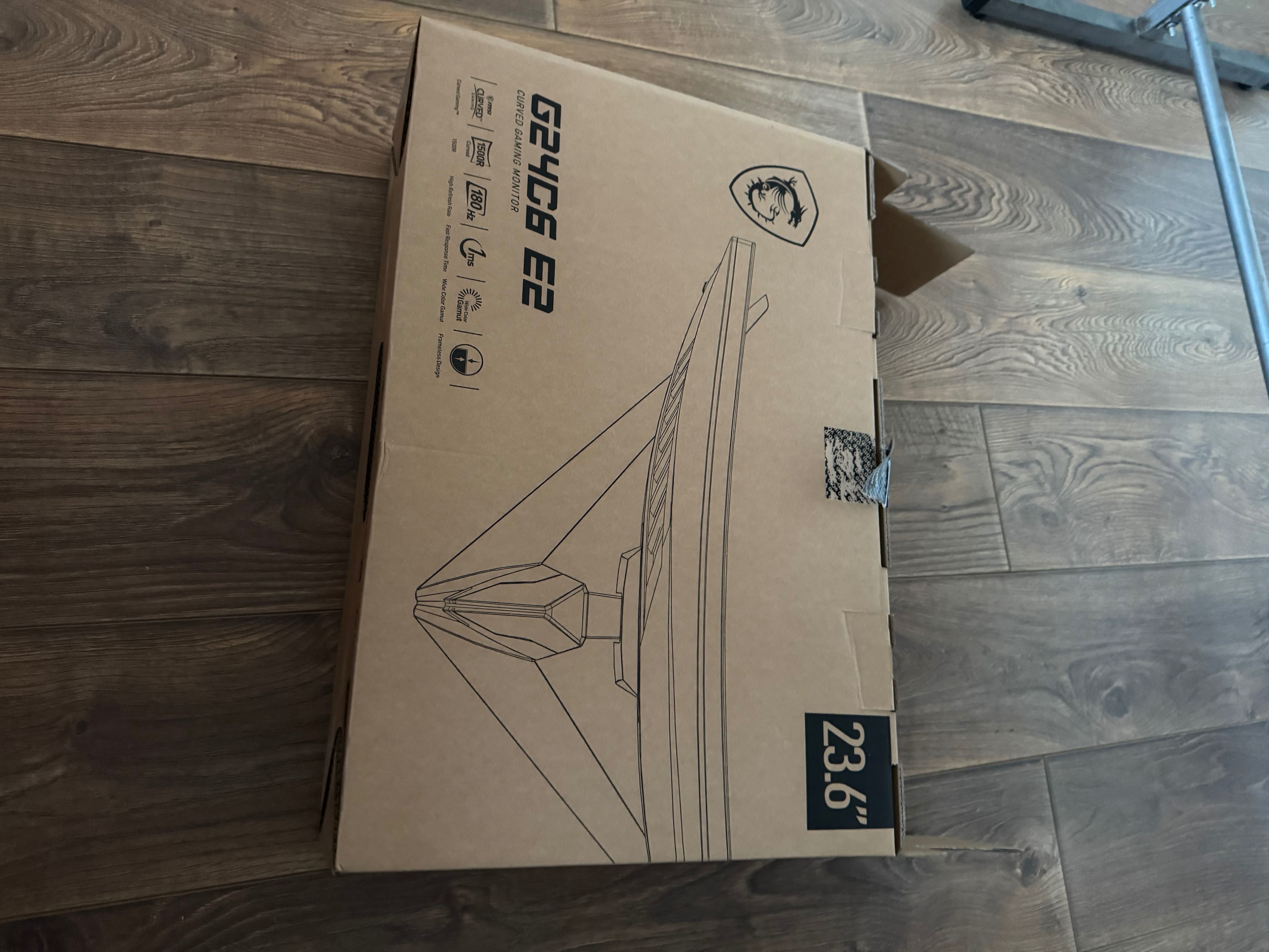 игровой монитор MSI G24C6 E2