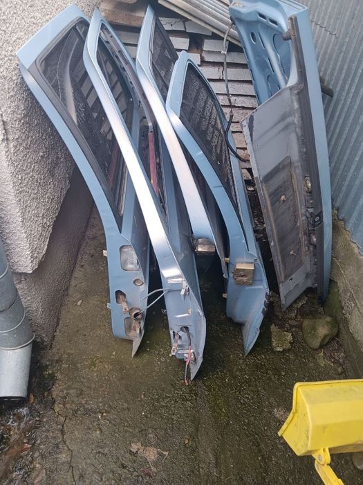 Продам двері до фольцваген гольф2 джета2