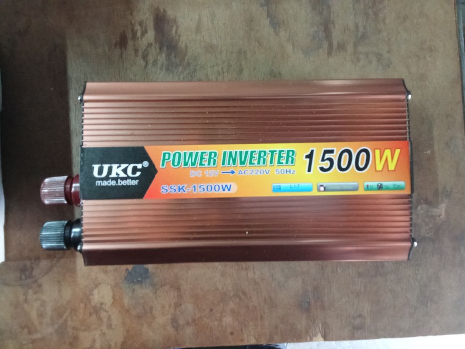 Інвертор 1500w 12v-220v