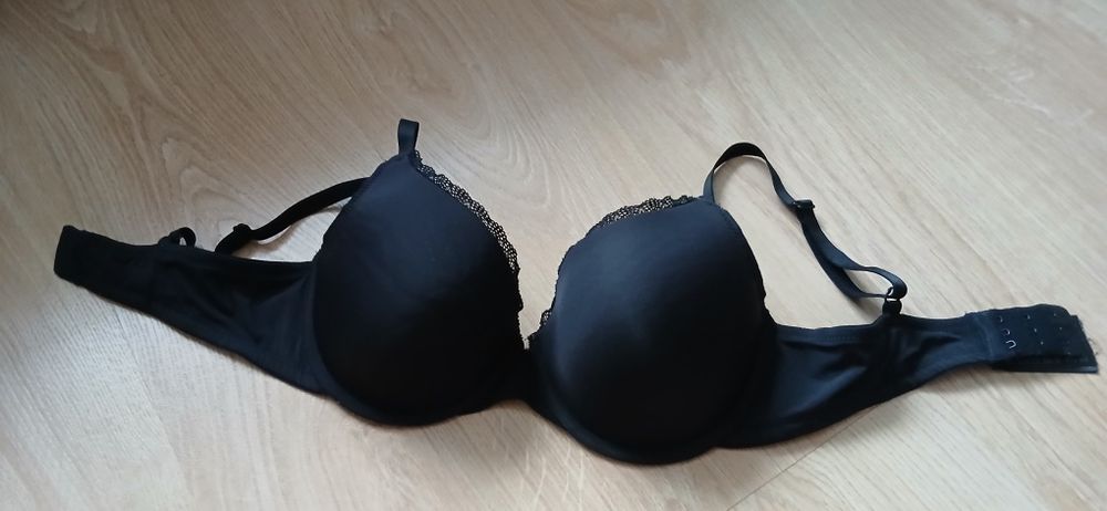 H&M biustonosz, 75D