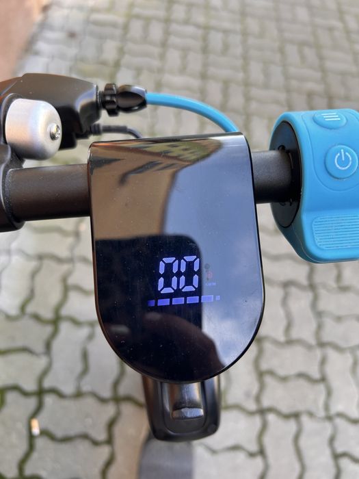 Hulajnoga elektryczna Blaupunkt ESC910 – 40 km, wyjmowana bateria