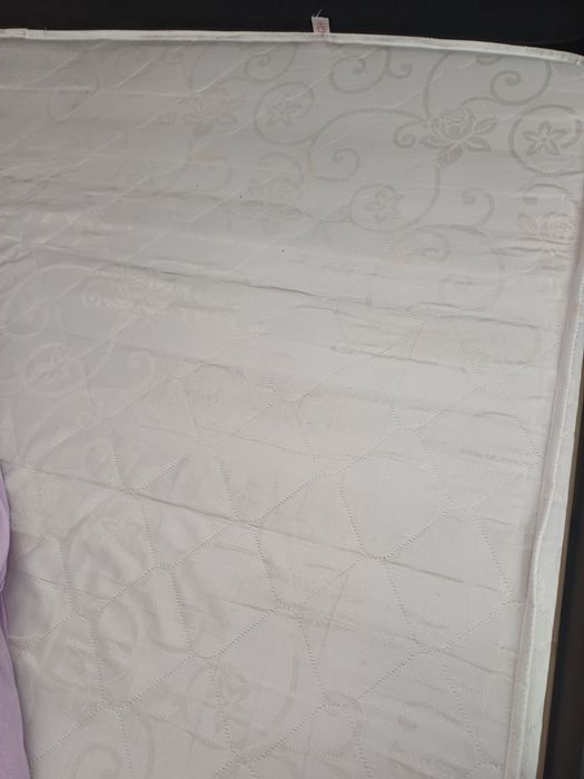 Продаж б/у ліжко матрас каркас 160/200