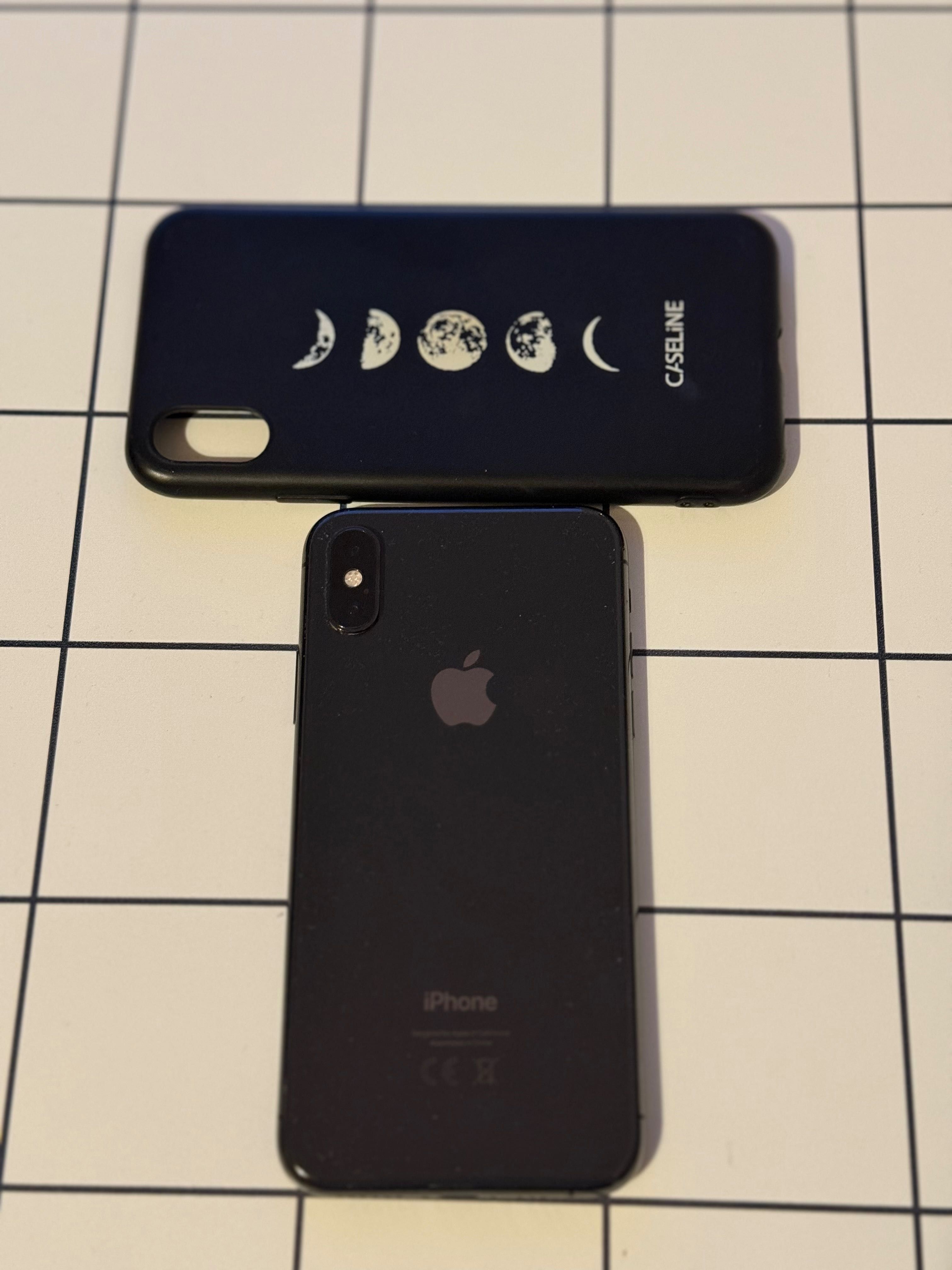 Sprzedam iPhone XS z Etui