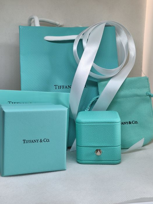 Качественная коробка для кольца.