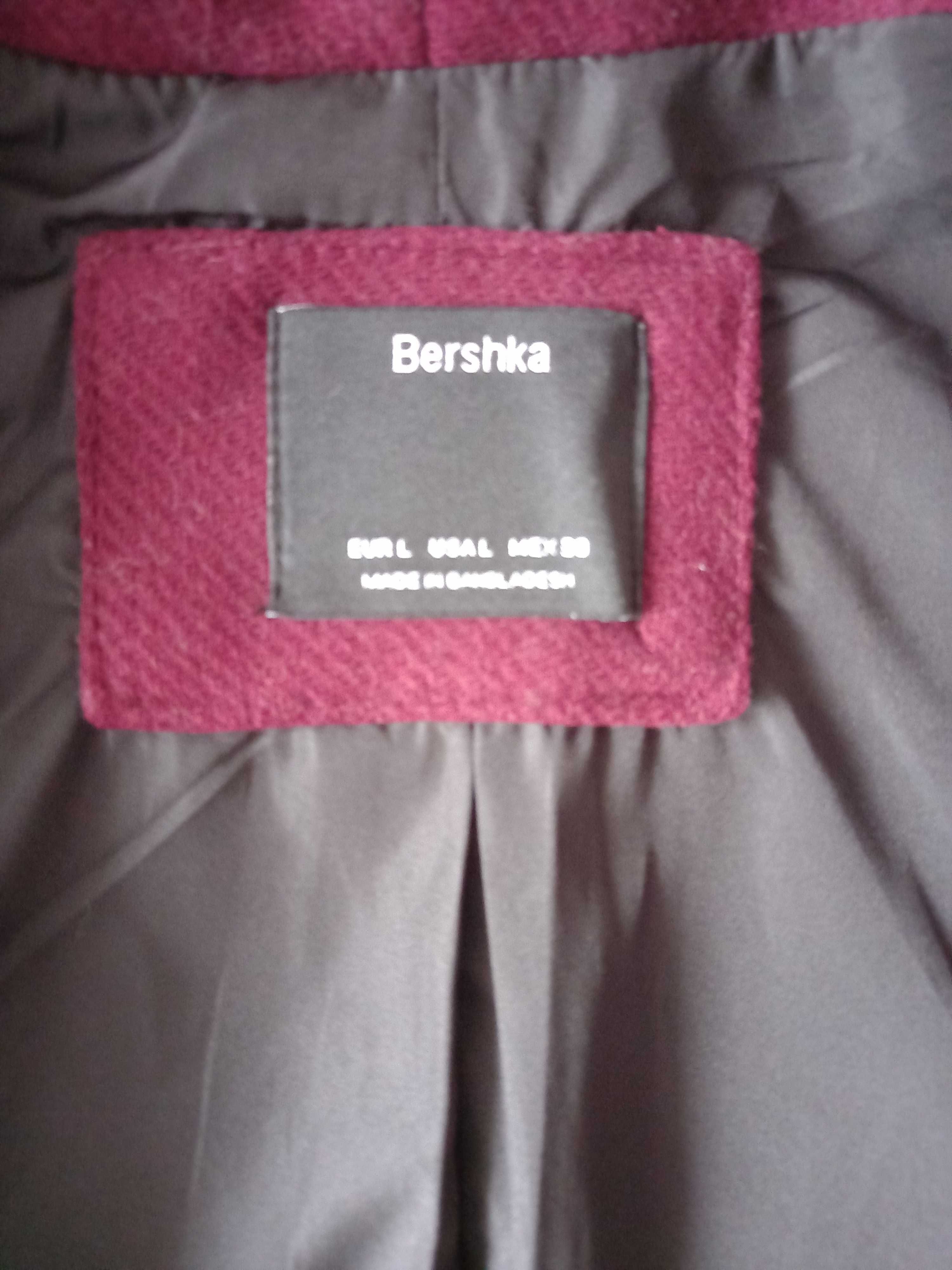 Жіноче пальто Bershka