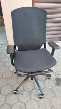 Cadeira ergonômica de secretária