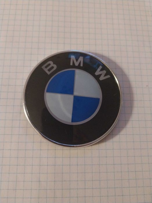 Aaaaaaaaaaa emblemat BMW.
