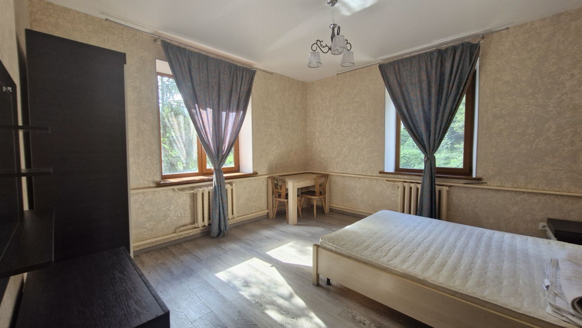 Продаж 2  кімн квартири