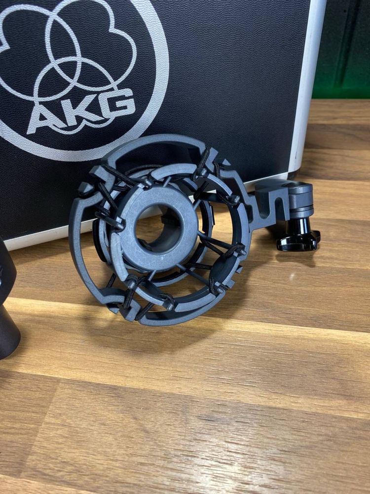 Микрофон AKG c214