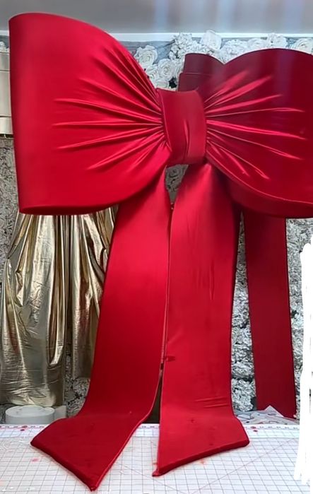 Великий велюровий бант для будь якого свята