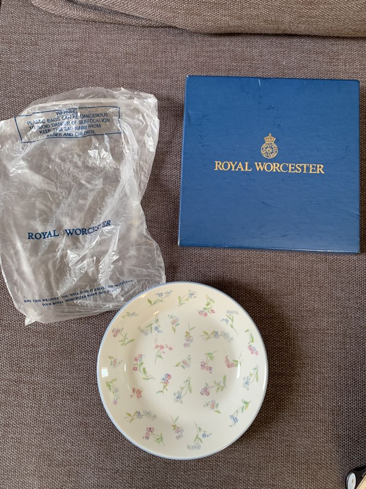 Тарелка Royal Worcester