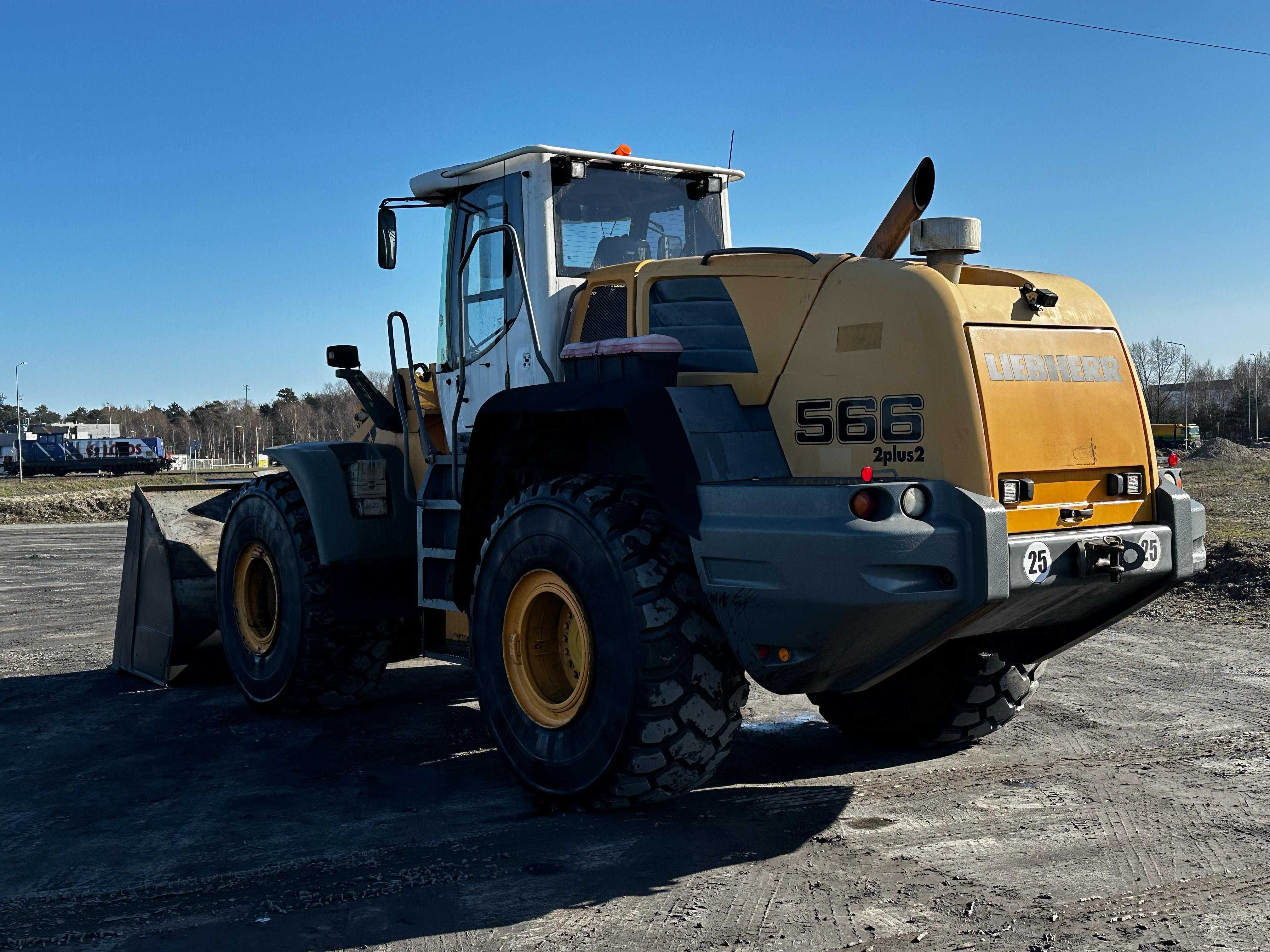 ŁADOWARKA LIEBHERR 566 (2 plus 2) 2009 r.