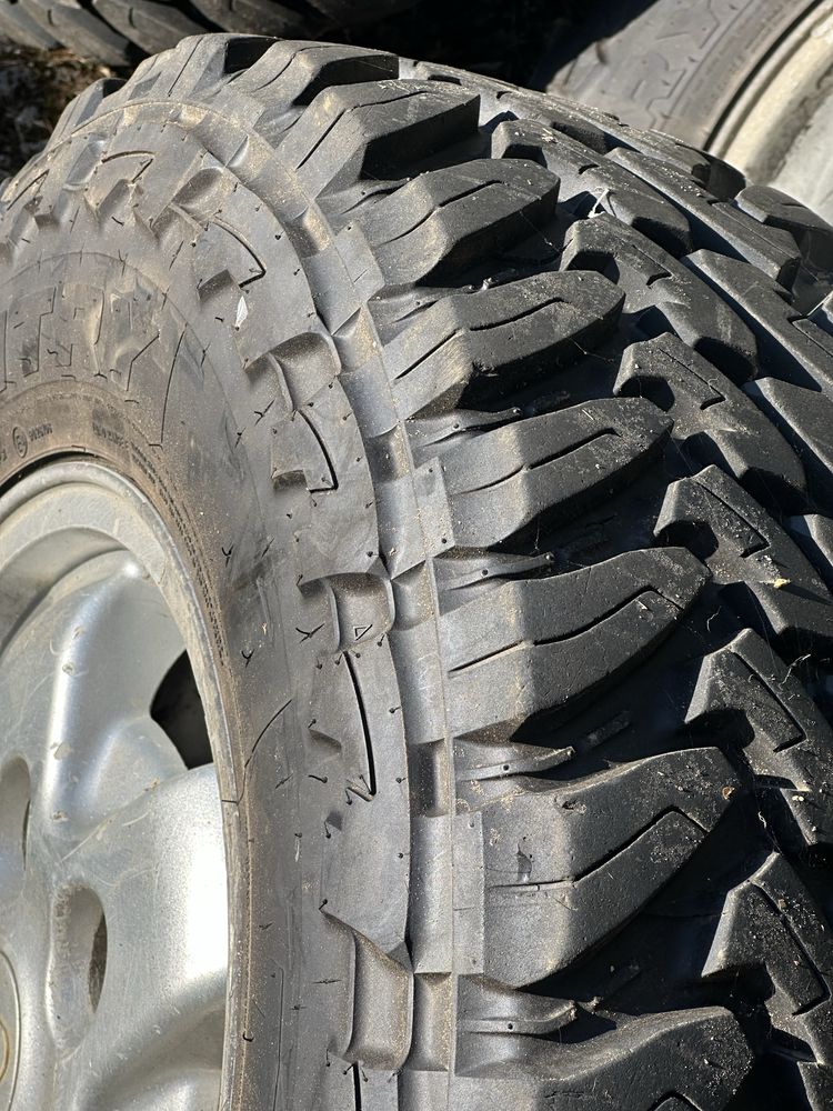 Toyo MT 245/75/16