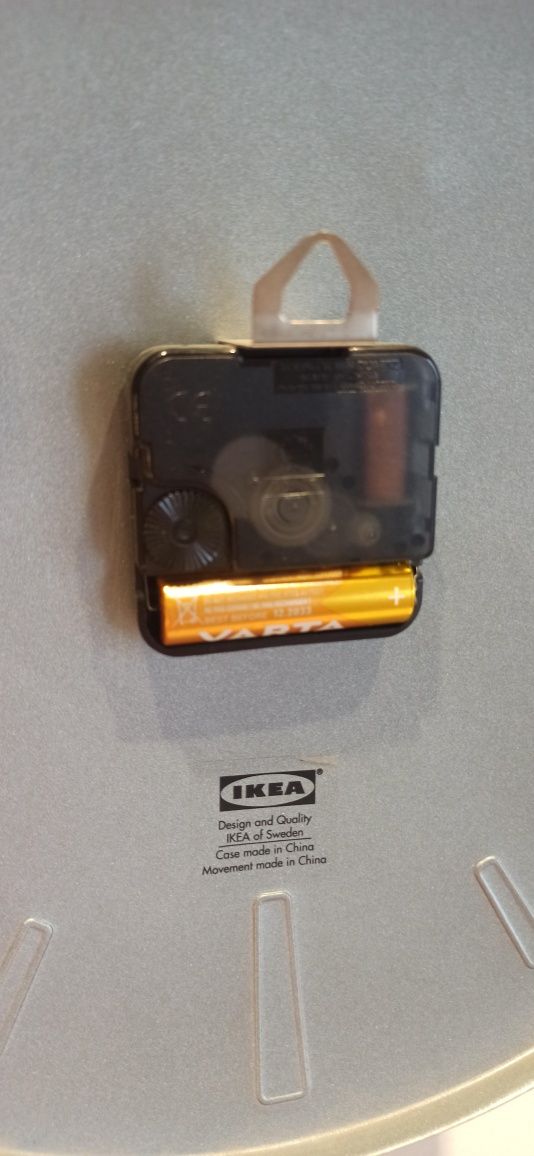 Zegar ścienny Ikea.