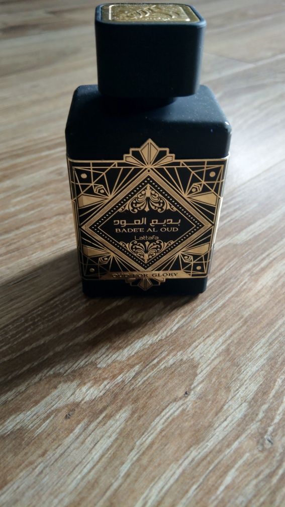 Perfum lattafa Oud For Glory